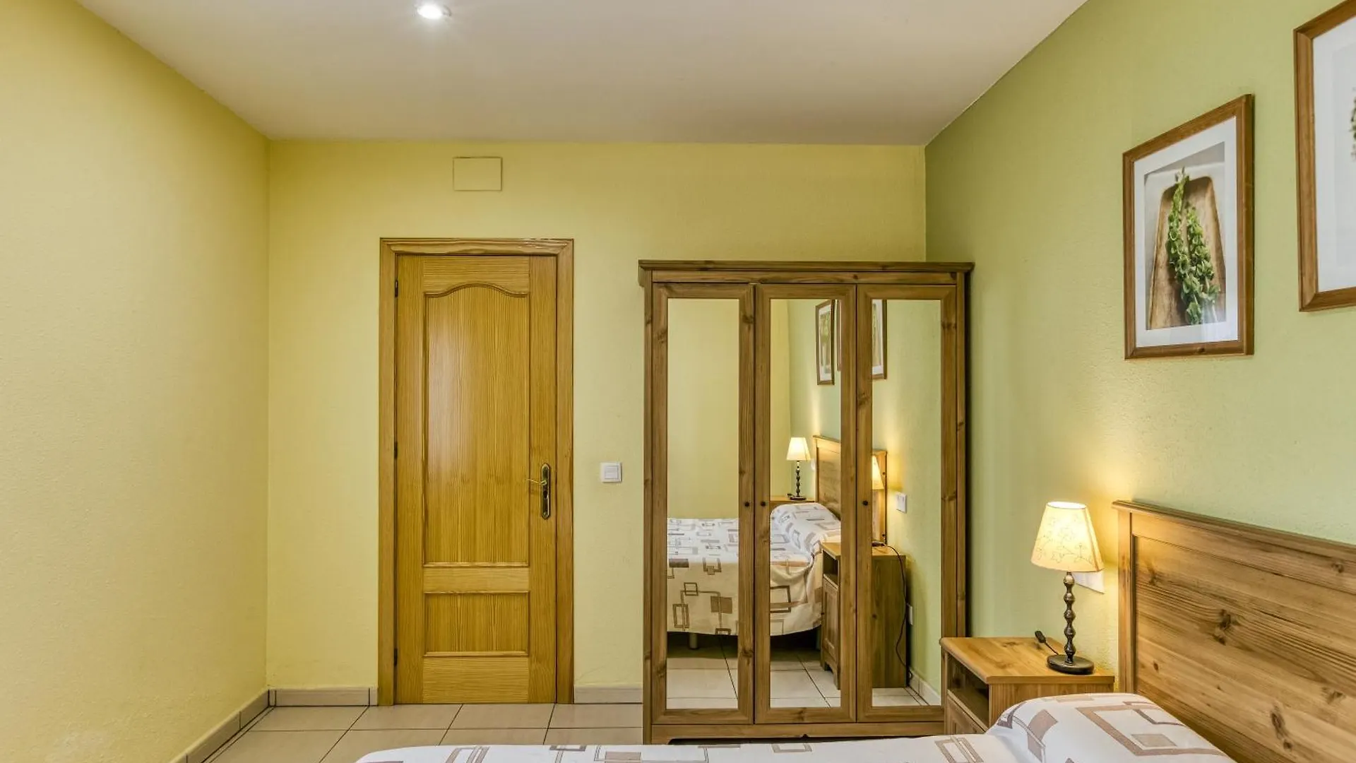 Les Cabretes Vilanova De La Muga Country house